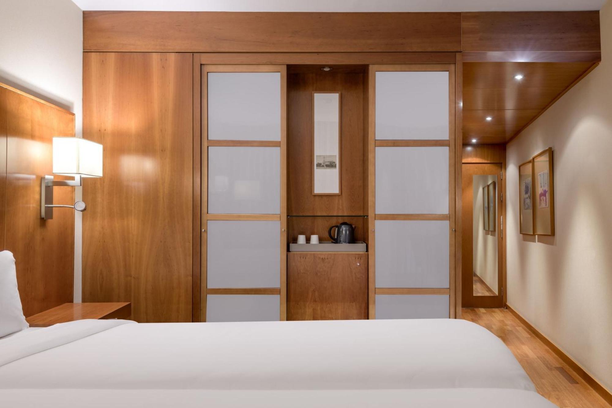 Ac Hotel Aitana By Marriott Madrid Exterior photo