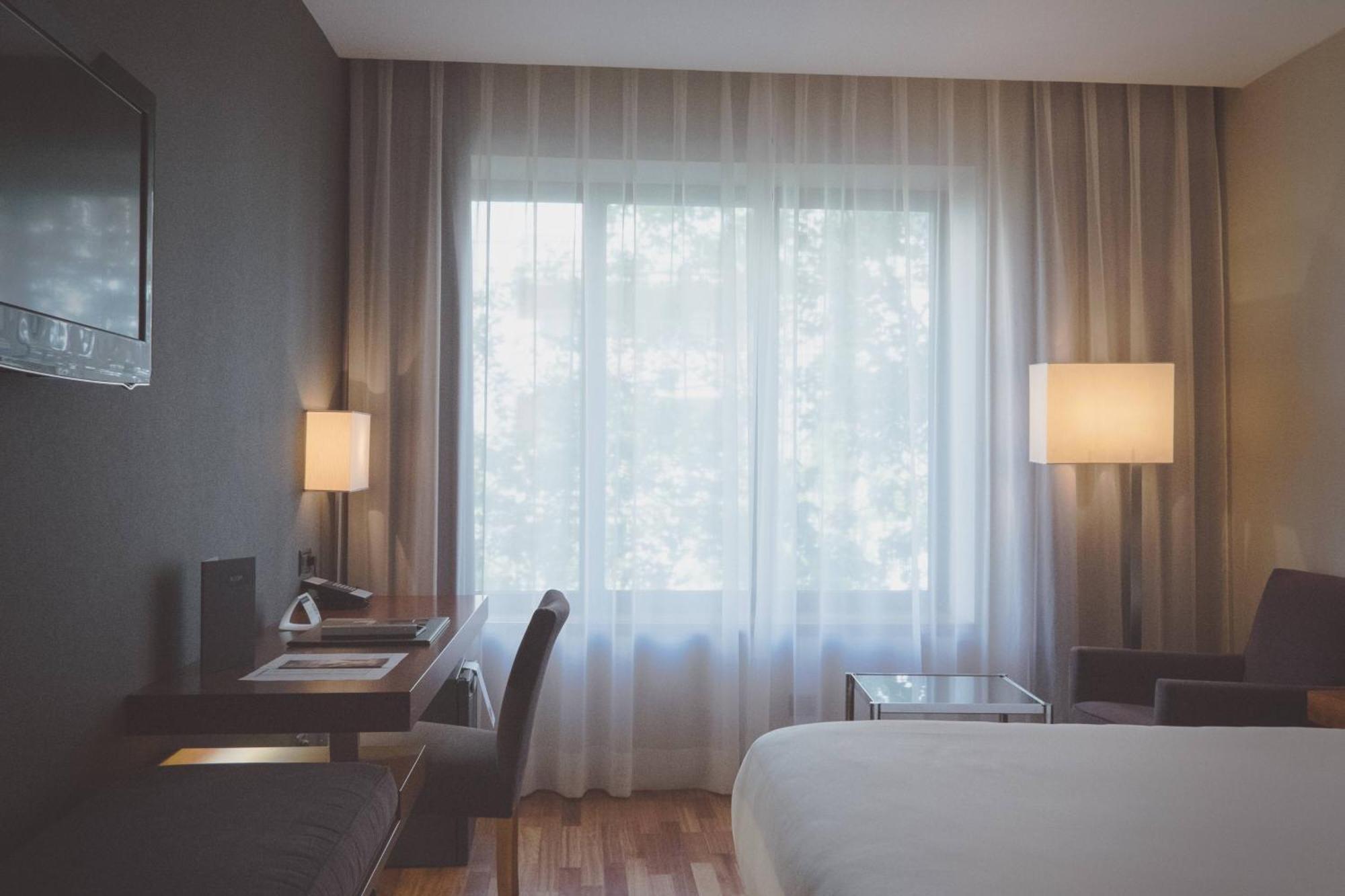 Ac Hotel Aitana By Marriott Madrid Exterior photo